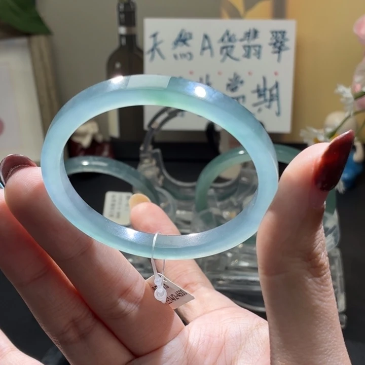 翡翠未镶嵌手镯纯净冰川蓝52