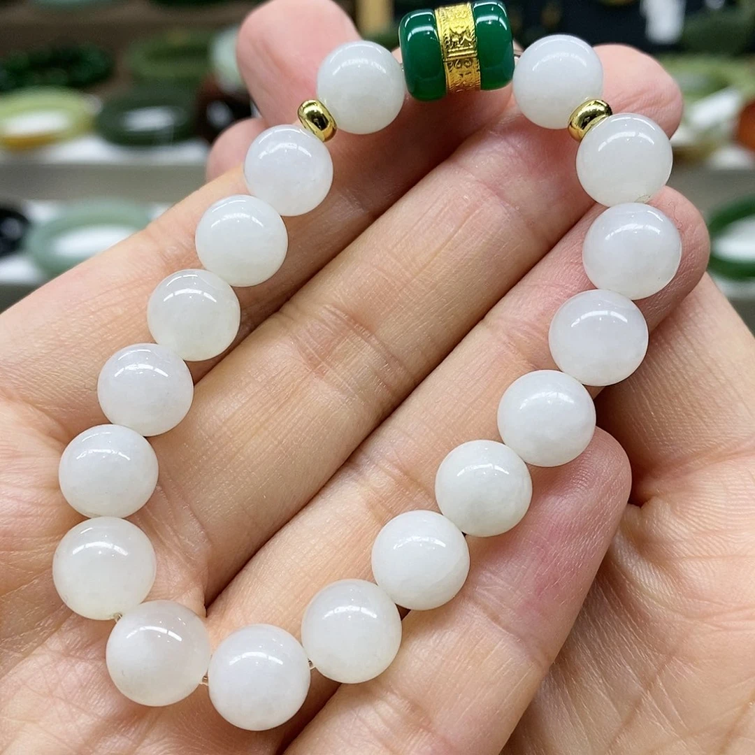【闪购商品】未镶嵌手链和田玉B****f