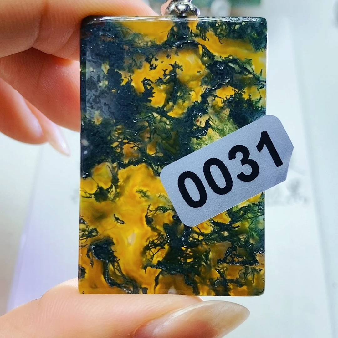 未镶嵌颈饰玛瑙/玉髓岁*