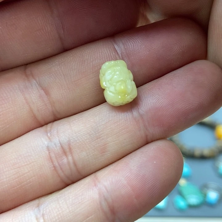 裸石琥珀未镶嵌配饰