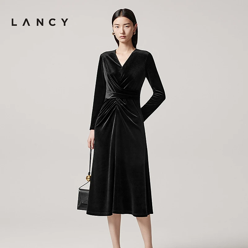 LANCY/朗姿2025年冬新款法式高级感三醋酸丝绒长裙黑色V领连衣裙