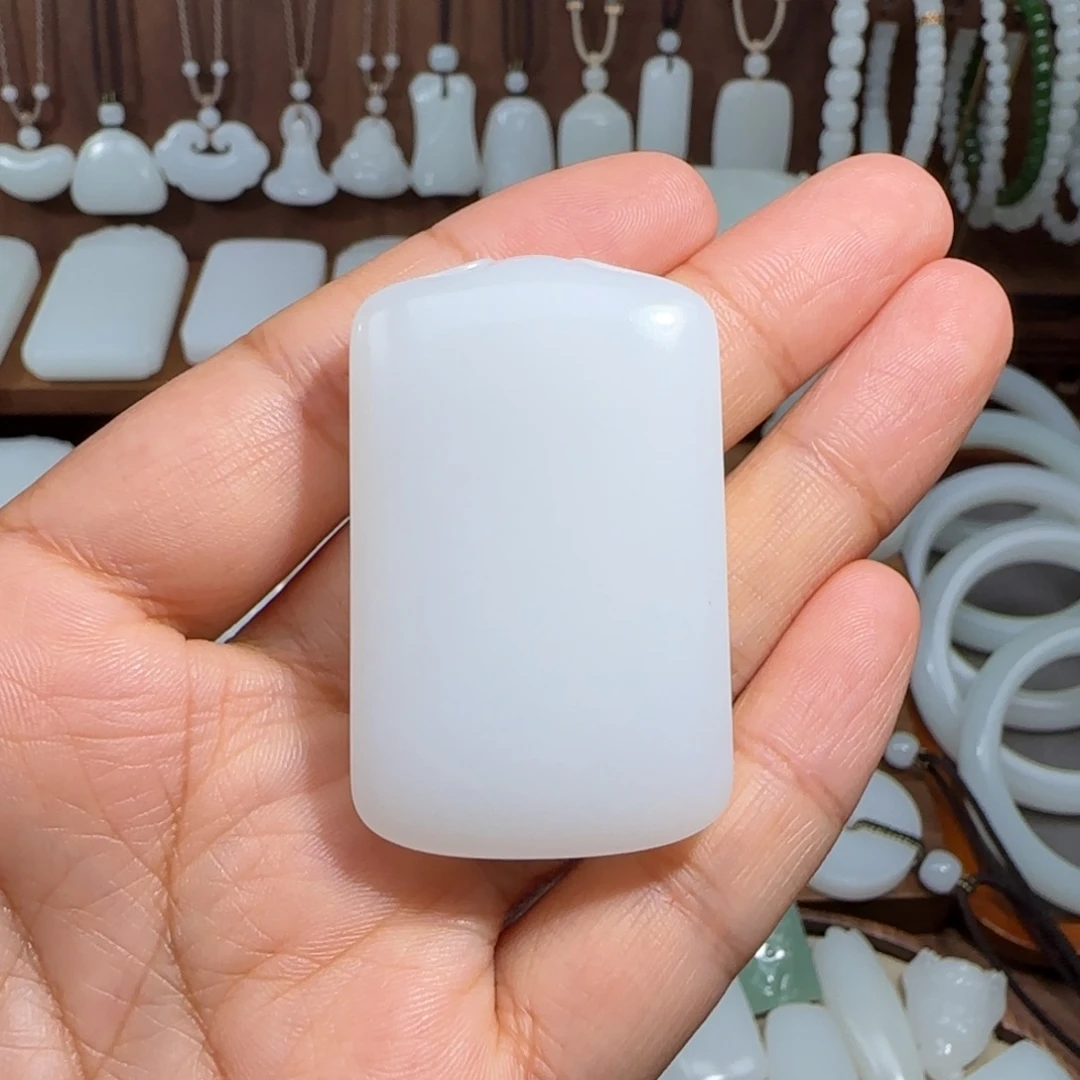 清***风和田玉未镶嵌颈饰