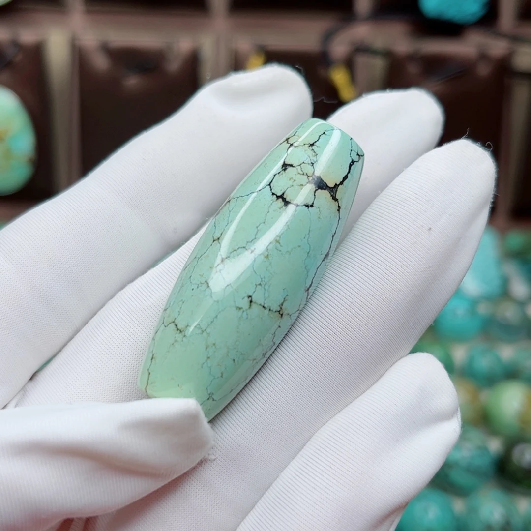 布***恩绿松石未镶嵌纯天然原矿绿松石