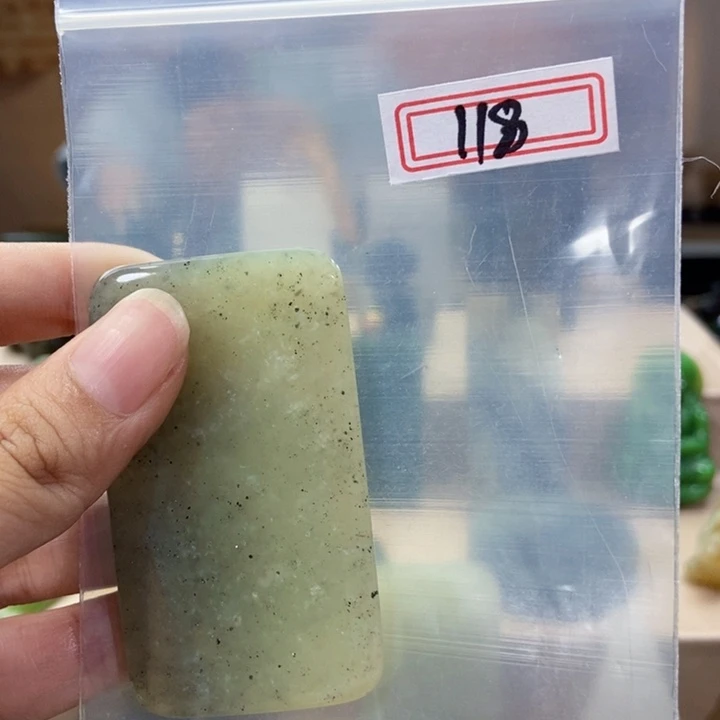 和田玉（糖玉）未镶嵌颈饰