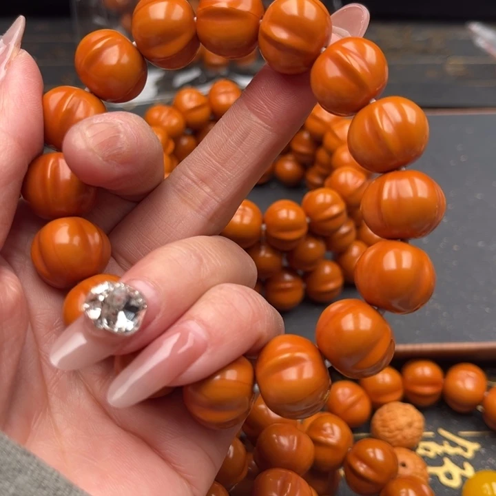 猴头核桃手串和*和尚