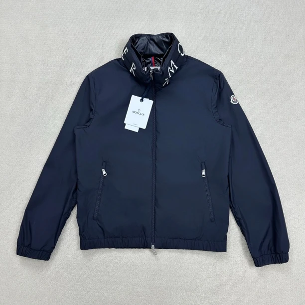 全新未使用 MONCLER 刺绣logo冲锋夹克/2码/WL0951