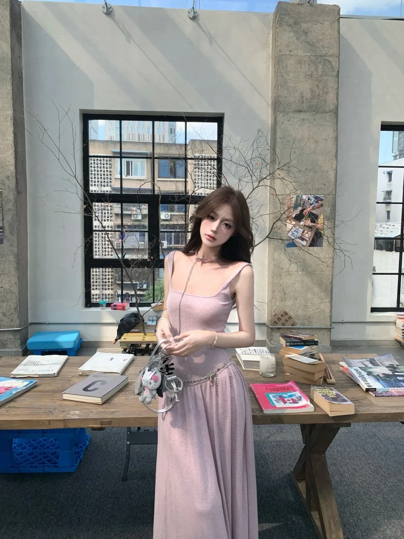 法式气质背心吊带连衣裙女2025夏季新款小众收腰显瘦无袖长裙子女