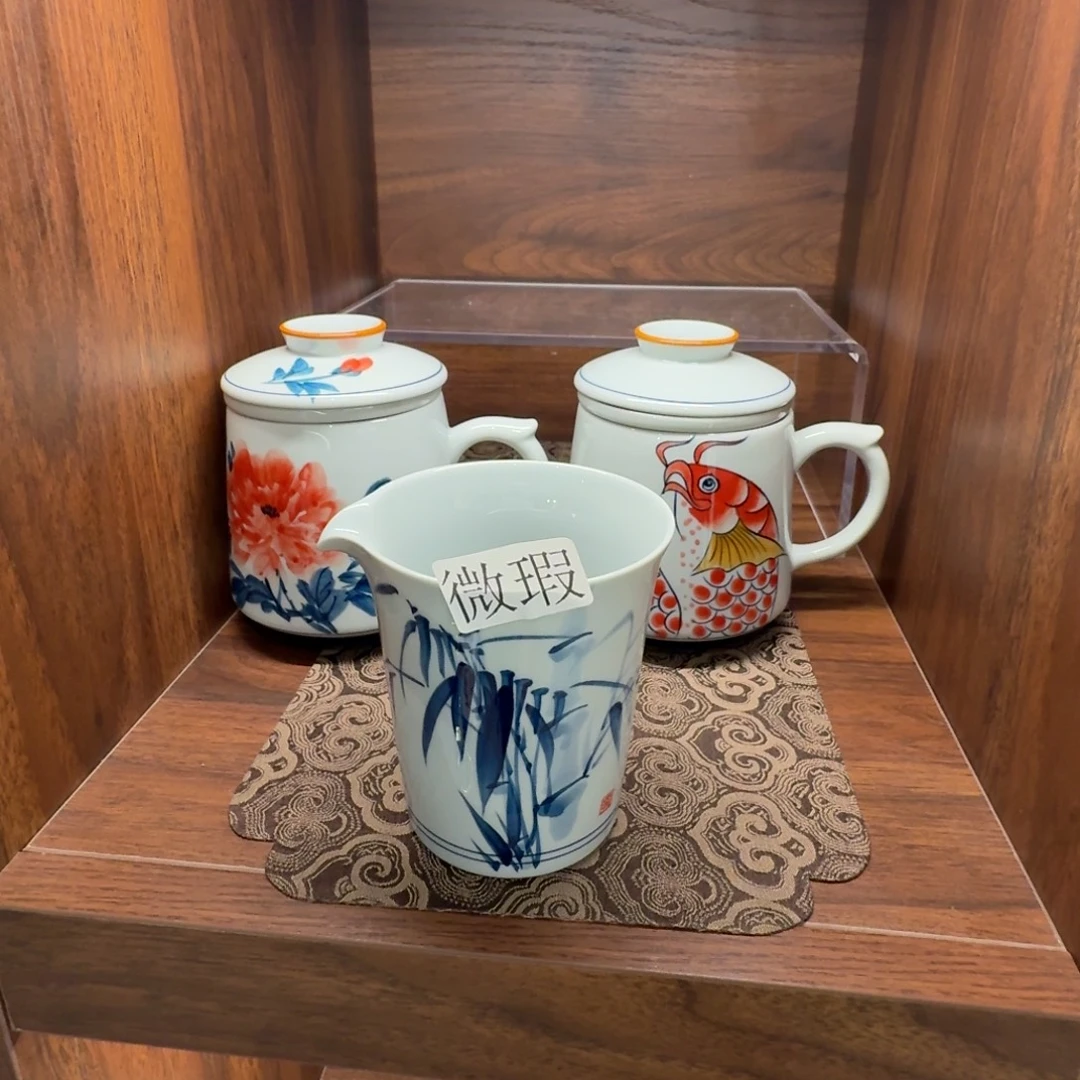 釉下手绘茶具微瑕
