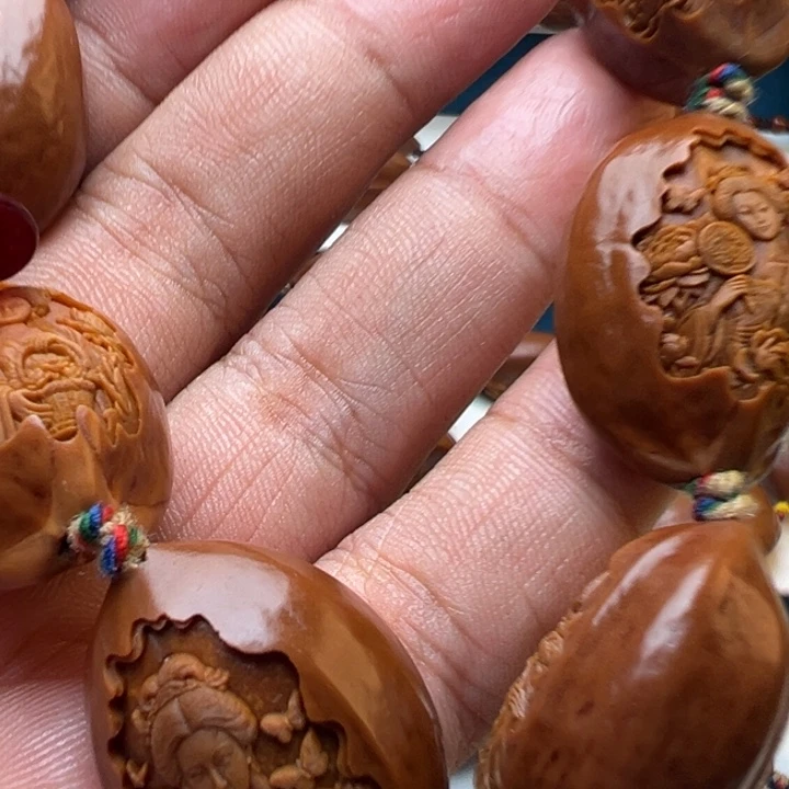 橄榄核手串/手链美女