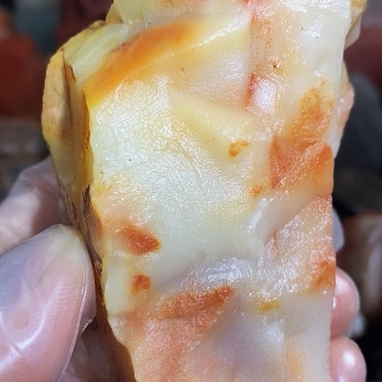 寿山石我****寿山品种石原石毛料