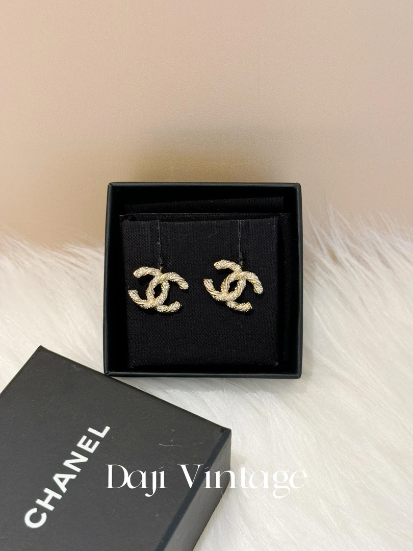 99新 Chanel/香奈儿 大吉中古/Chanel香奈儿螺纹水钻淡金双c耳钉