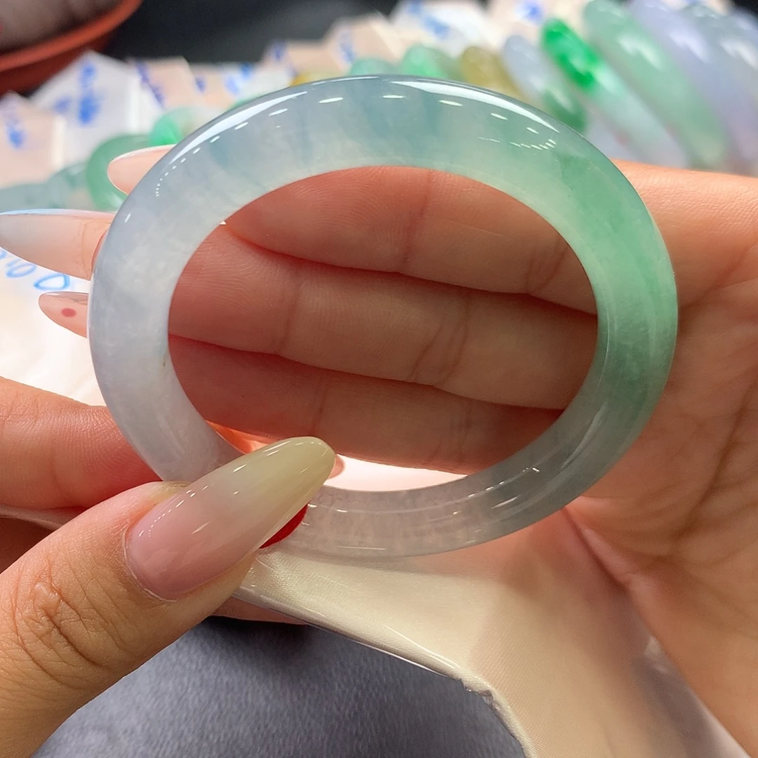 翡翠手镯（圆镯）未镶嵌7号