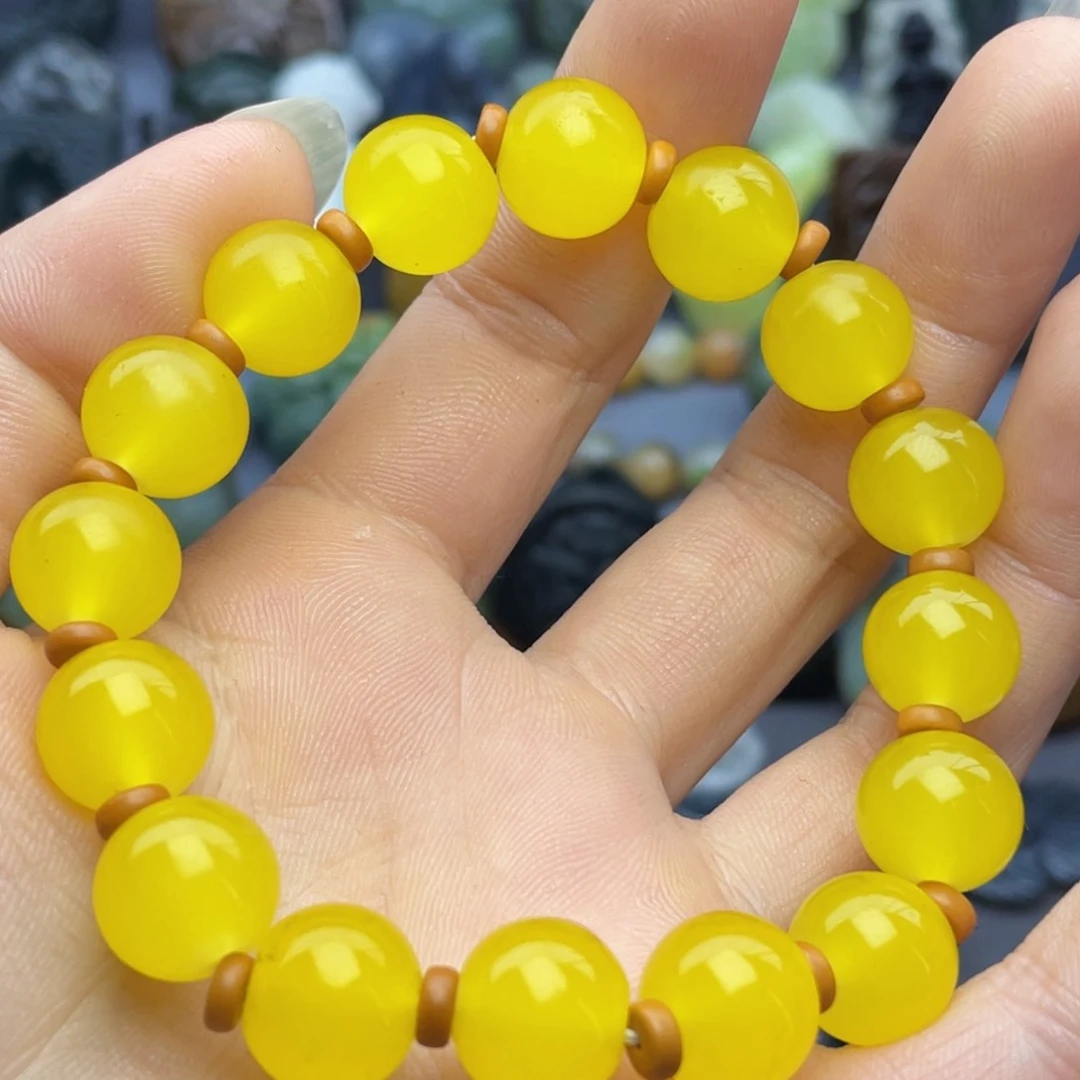 和田玉颈饰未镶嵌三***点