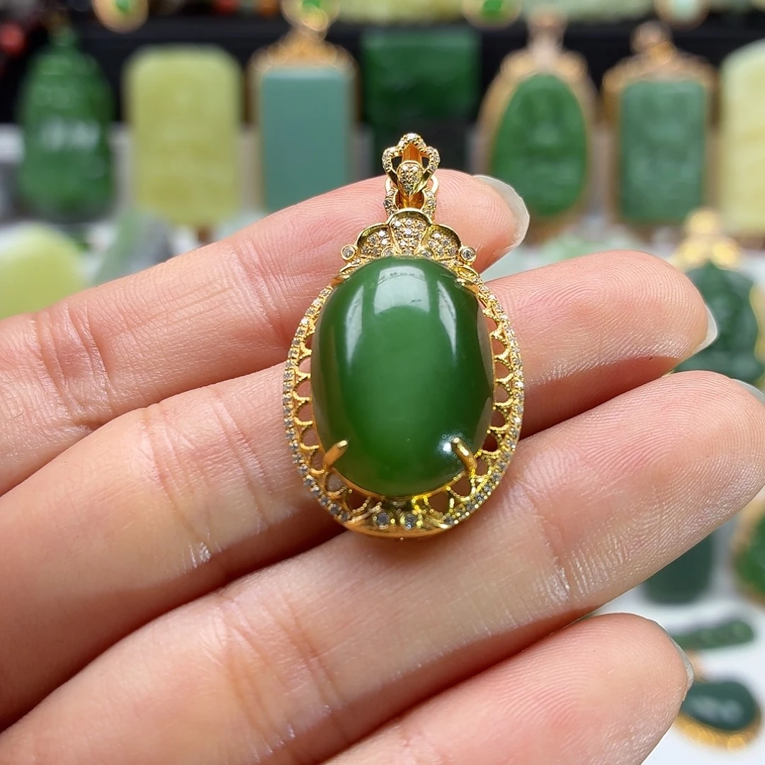 和田玉18K金镶嵌颈饰猫眼