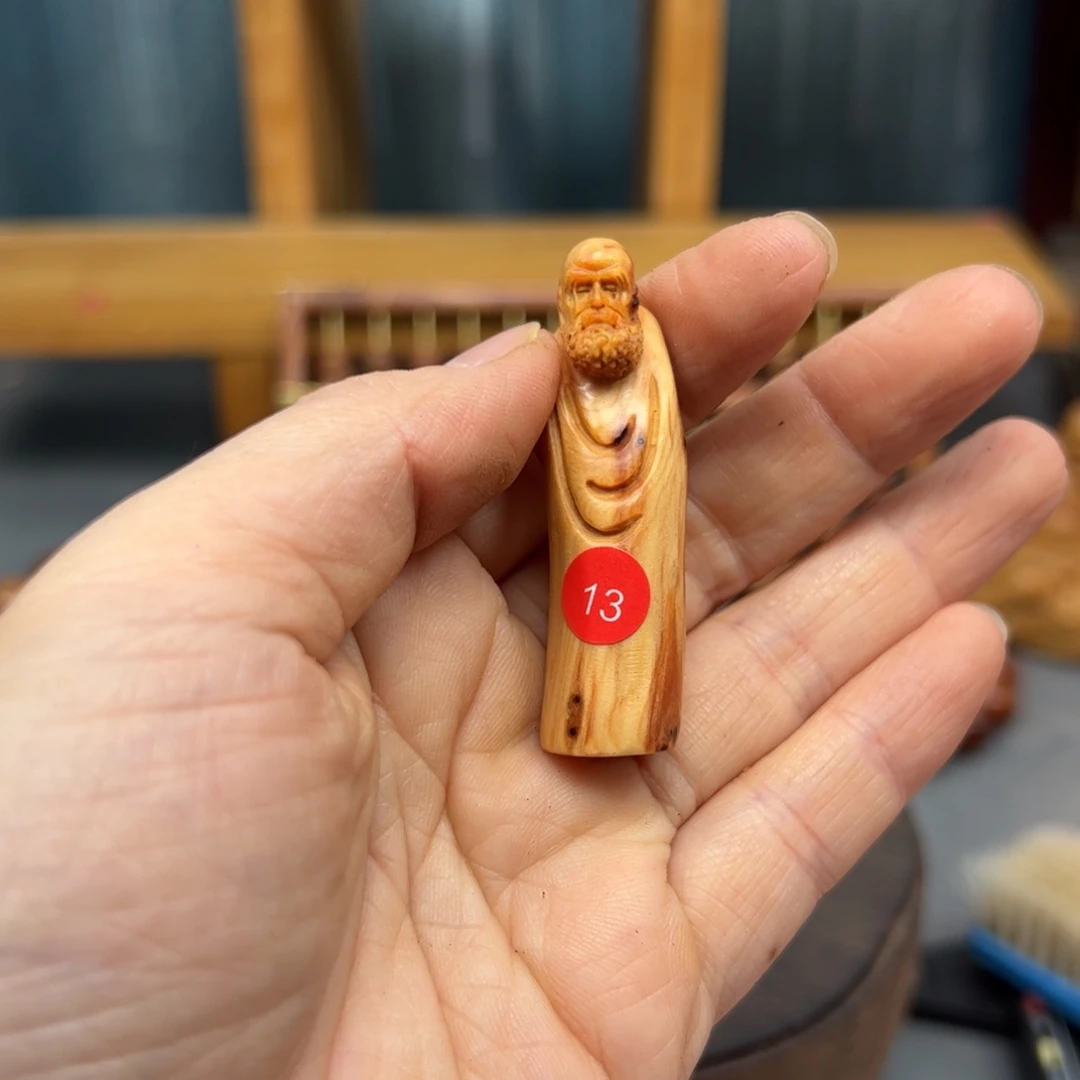 我***懂木崖柏木摆件手把件