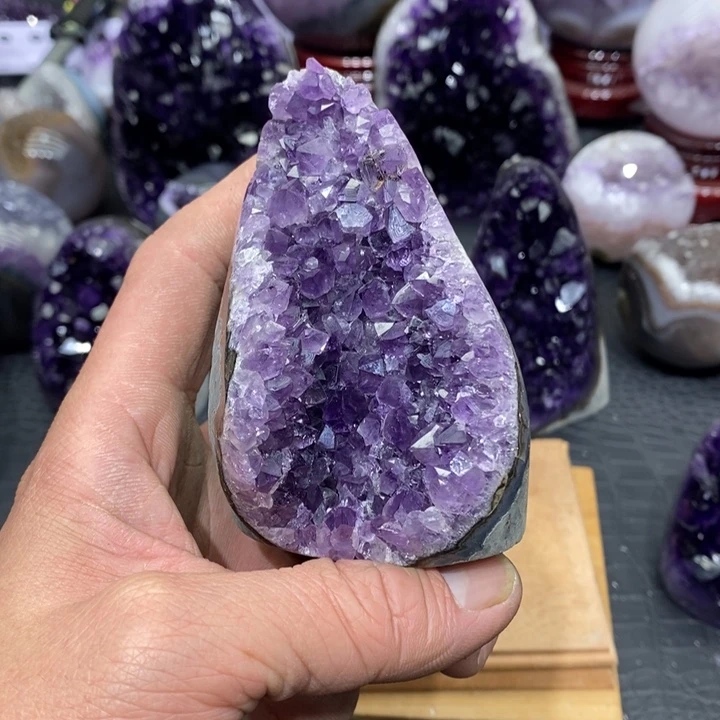 紫晶大型摆件（非配饰）未镶嵌