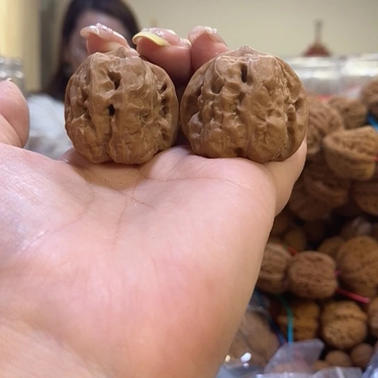 文玩核桃吊坠边35肚37蛤蟆头