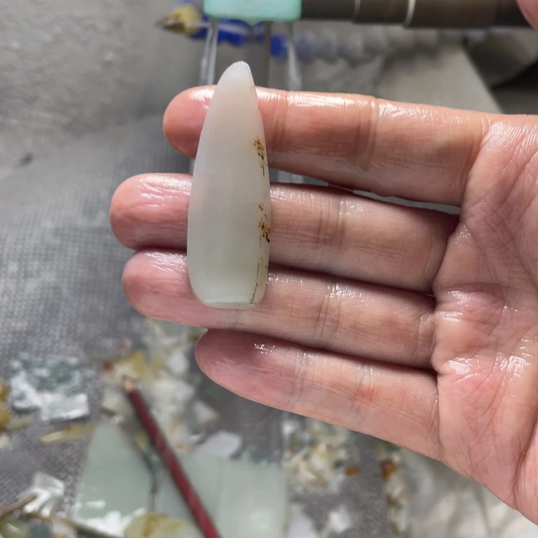 1未镶嵌定制和田玉红****）