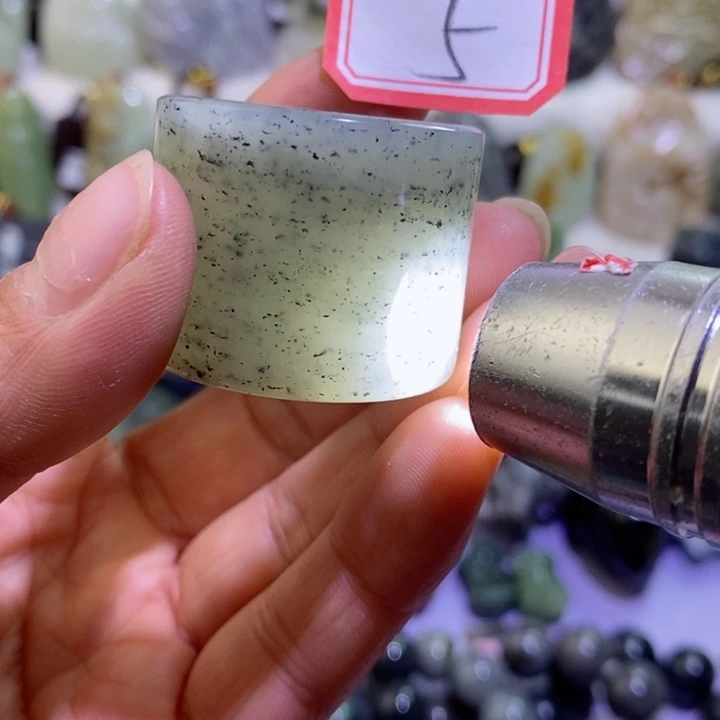 和田玉边角料未镶嵌