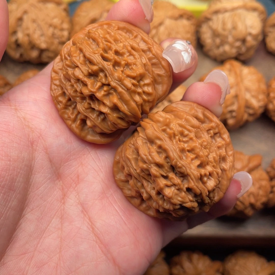 文玩核桃把件全品，精配红皮平谷楼40