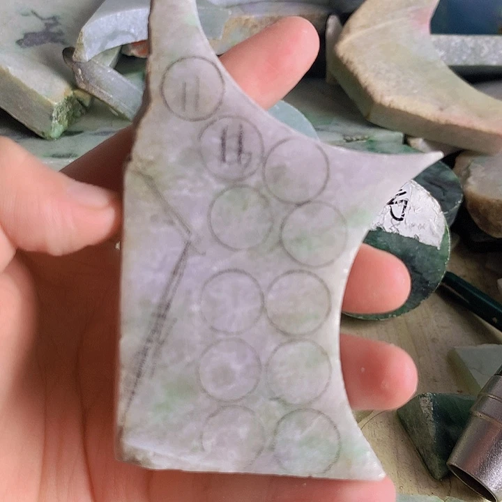 颈饰未镶嵌翡翠翡翠