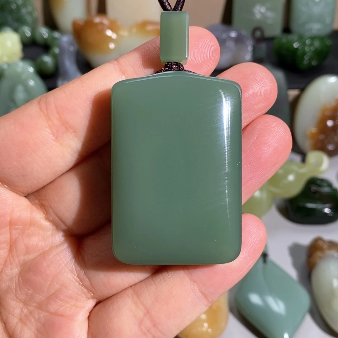 奶***水和田玉未镶嵌挂件