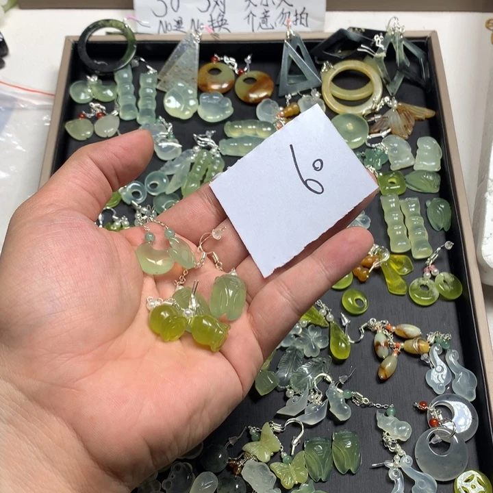 唯***书蛇纹石玉合金耳钉