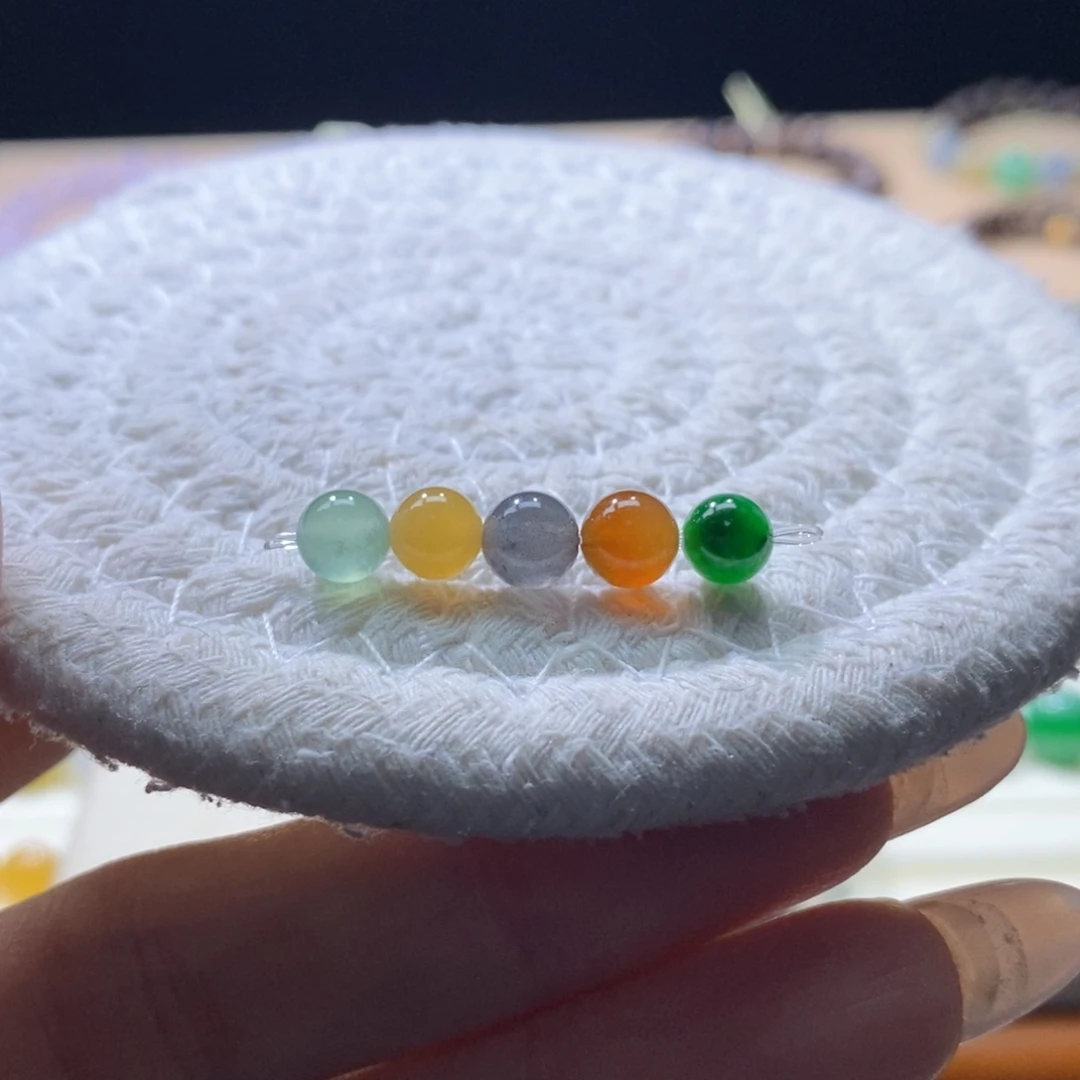 翡翠未镶嵌颈饰翡翠浓彩小珠串6+mm