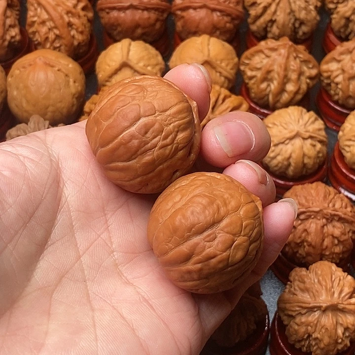 吊坠文玩核桃水晶蟾