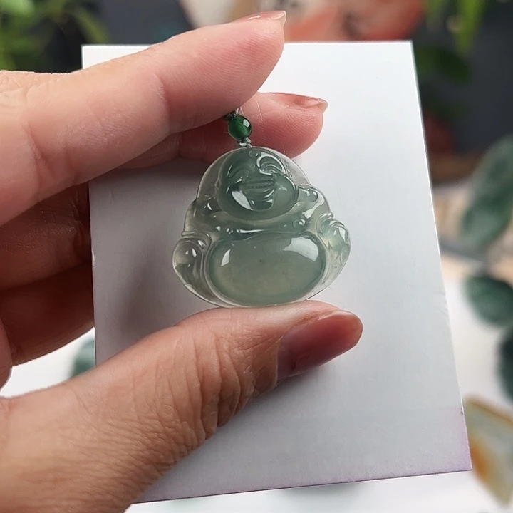 翡翠未镶嵌颈饰佛公