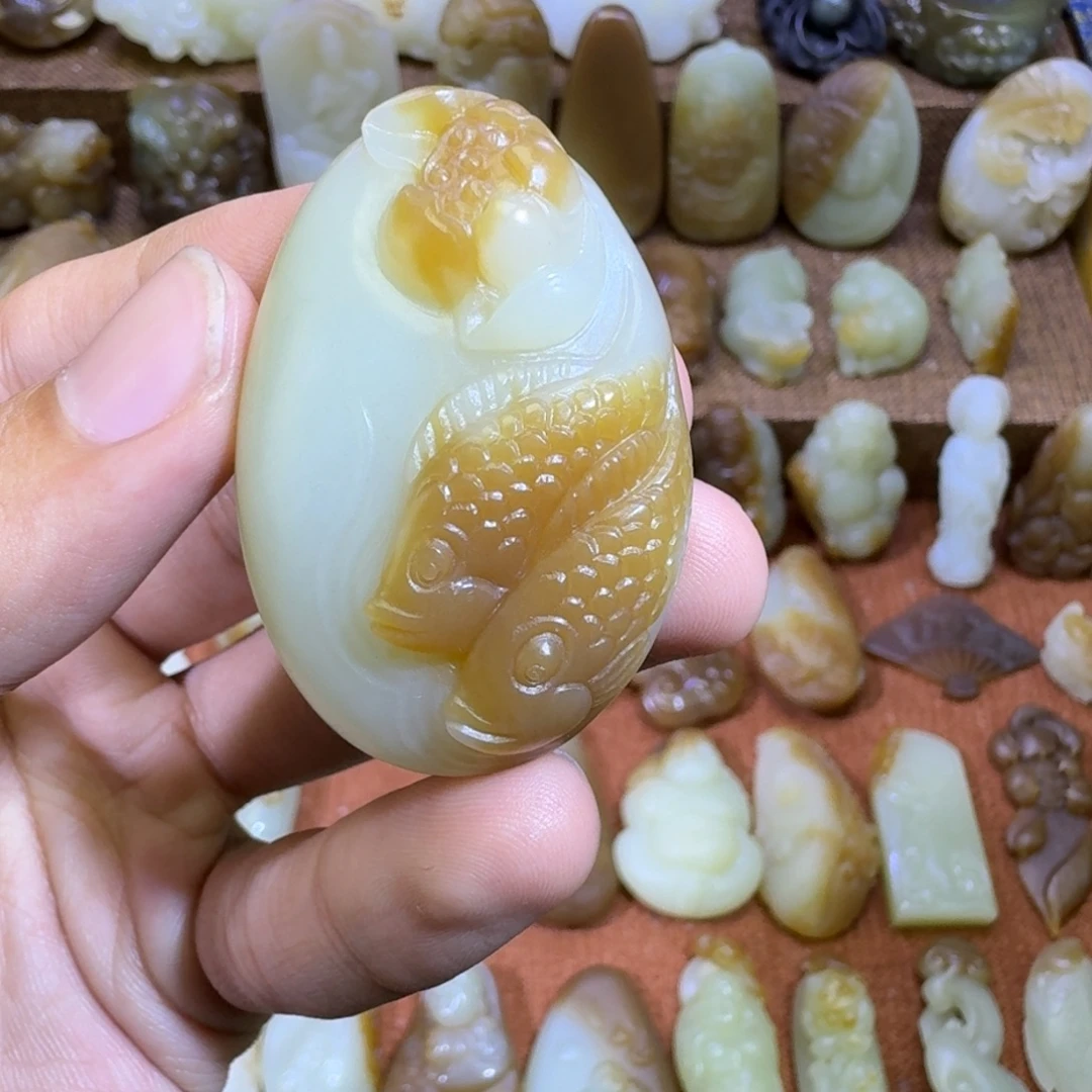 颈饰未镶嵌和田玉