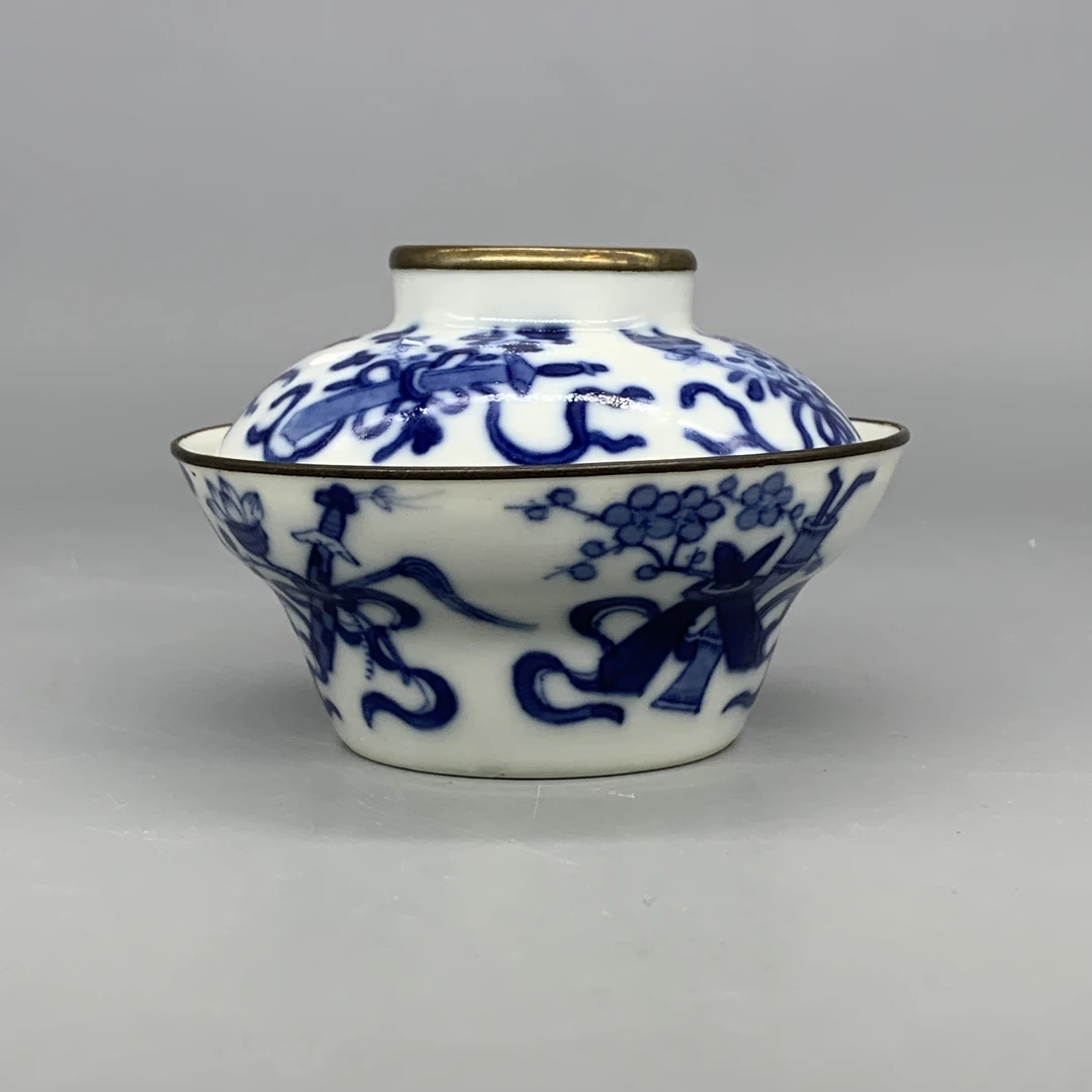 52510020*清晚期青花暗八仙纹盖碗/瓷器五/江苏省文物总店