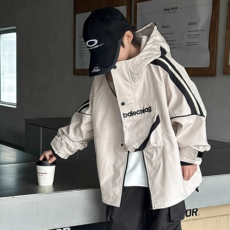 男童冲锋衣春秋款2025新款韩版儿童春装外套炸街男孩春季风衣痞帅