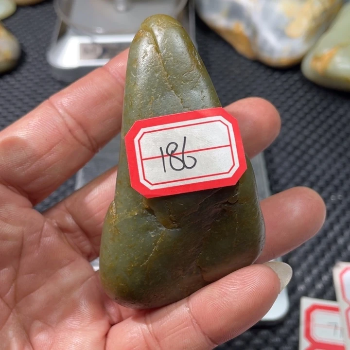 颈饰未镶嵌和田玉186