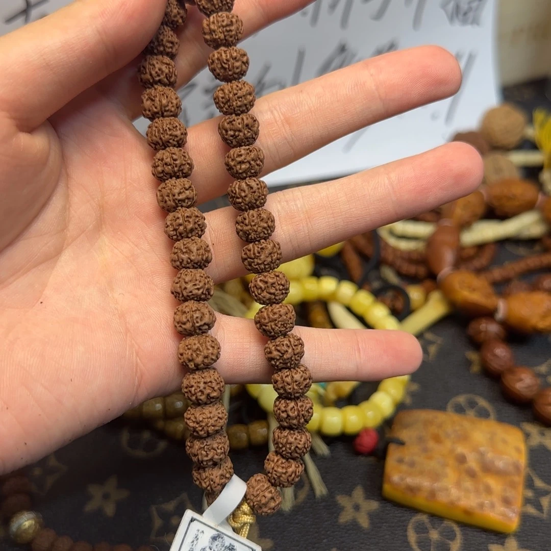 文玩核桃吊坠平细手持