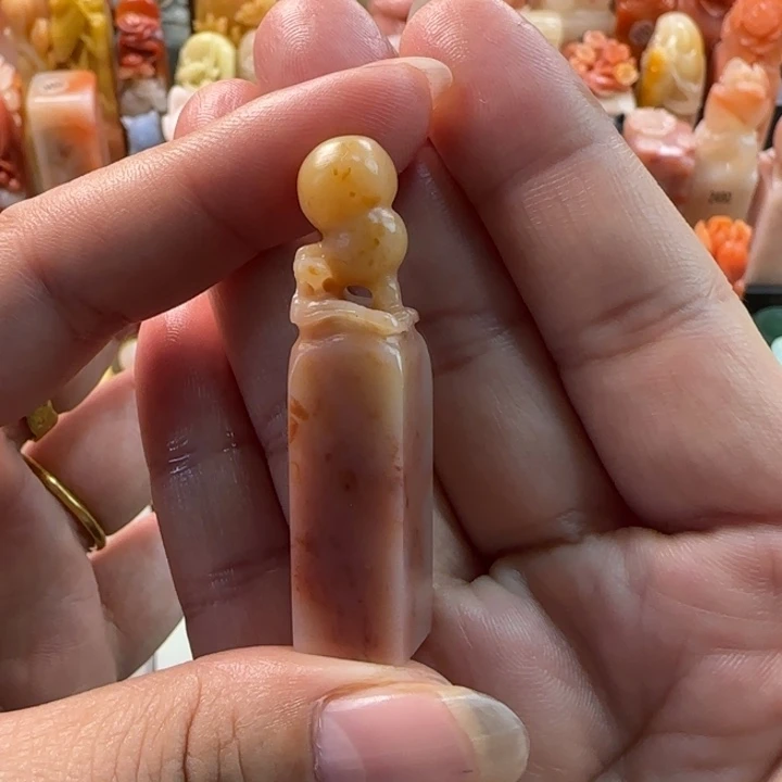 昌化石印石1.1厘米葫芦包刻字