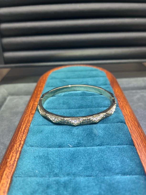 手链～【星光闪耀] 时尚潮流手链～E71