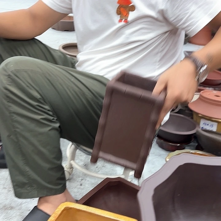 紫砂花盆紫砂的颜色很好看