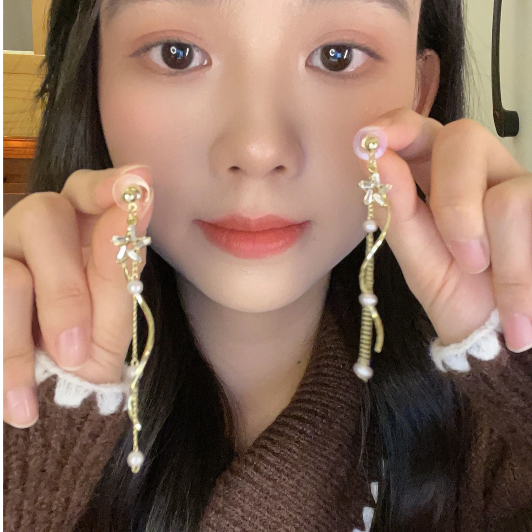 合金仿珍珠耳饰 长款星星流苏耳钉女新款高级设计感耳环耳饰品