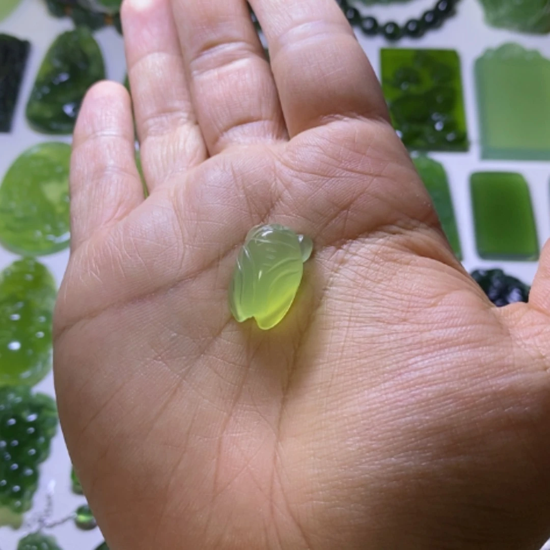 【闪购商品】未镶嵌蛇纹石玉颈饰