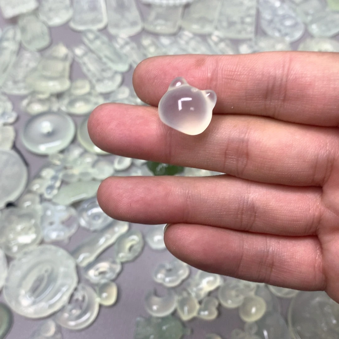 蛇纹石玉颈饰未镶嵌咕***?