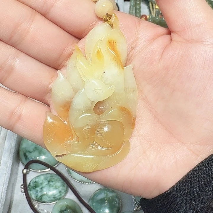 和田玉未镶嵌颈饰