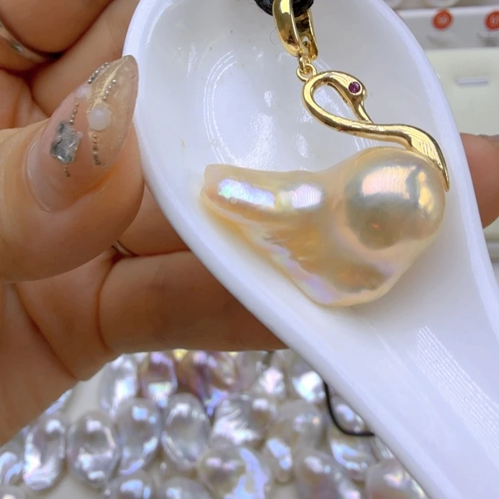 淡水珍珠未镶嵌颈饰