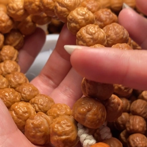 【闪购商品】猴头核桃手串爱****玩产品