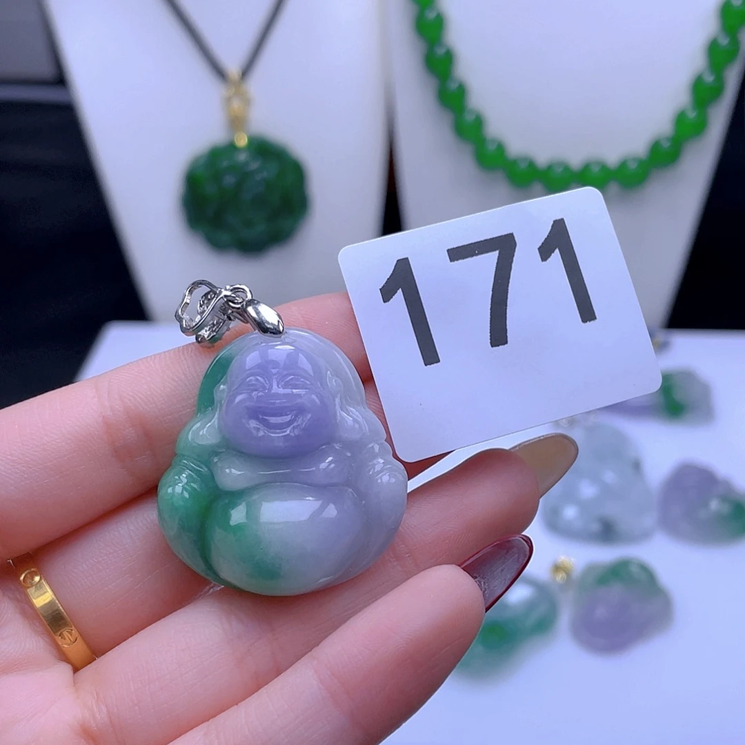 翡翠吊坠(赠链)未镶嵌