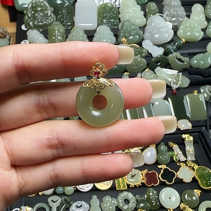 颈饰银S925镶嵌和田玉