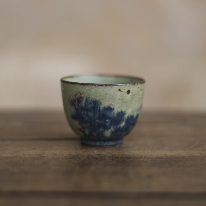 斋居 聆雨微瑕青花品杯(随机)