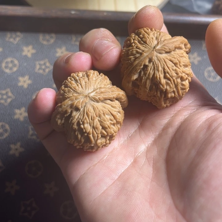 把件文玩核桃球白