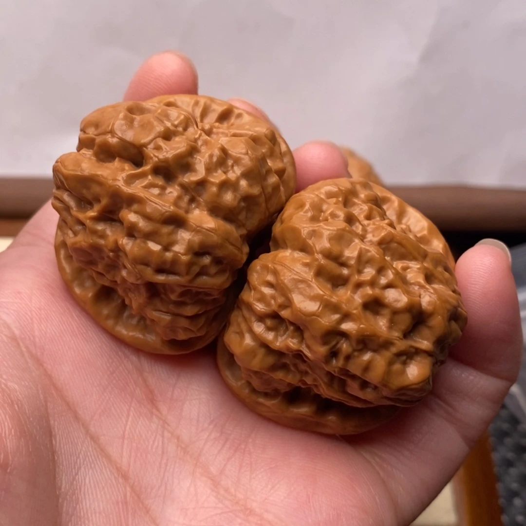 【闪购商品】把件文玩核桃随*边41左右