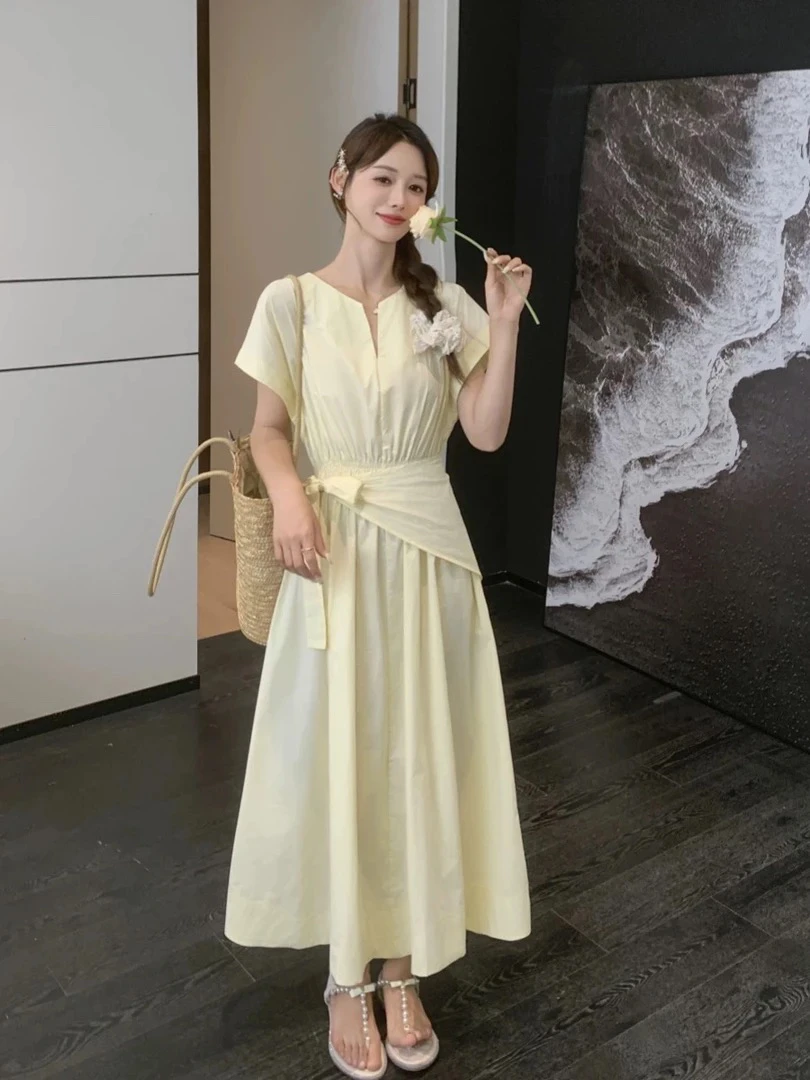 圣雅姿896设计感收腰显瘦v领连衣裙夏季新款洋气长裙子